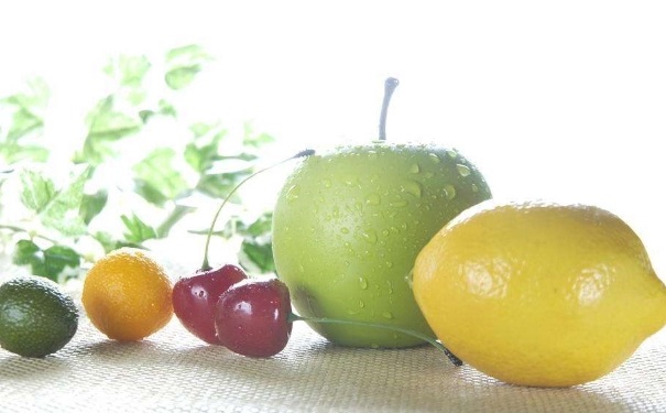 秋季美白不妨多吃水果，这些水果让你肤白貌美！(1)