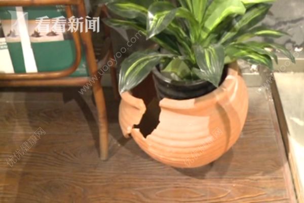 老公沉迷射箭不着家，老婆怒砸箭馆致损失数万元(3)