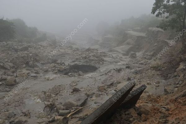 新疆降雨引发山洪，超百人被安全转移(2)