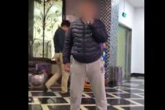 13岁少年被逼减肥躲进KTV飙歌：我想要怒放的生命[多图]